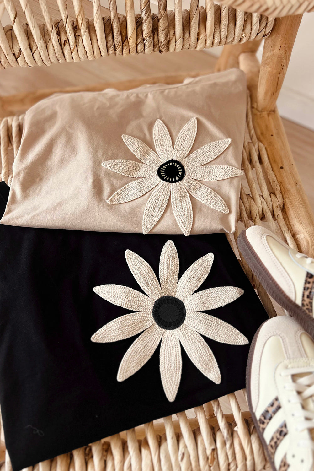 Black Contrast Crochet Floral Graphic Drop Shoulder Loose Tee Top