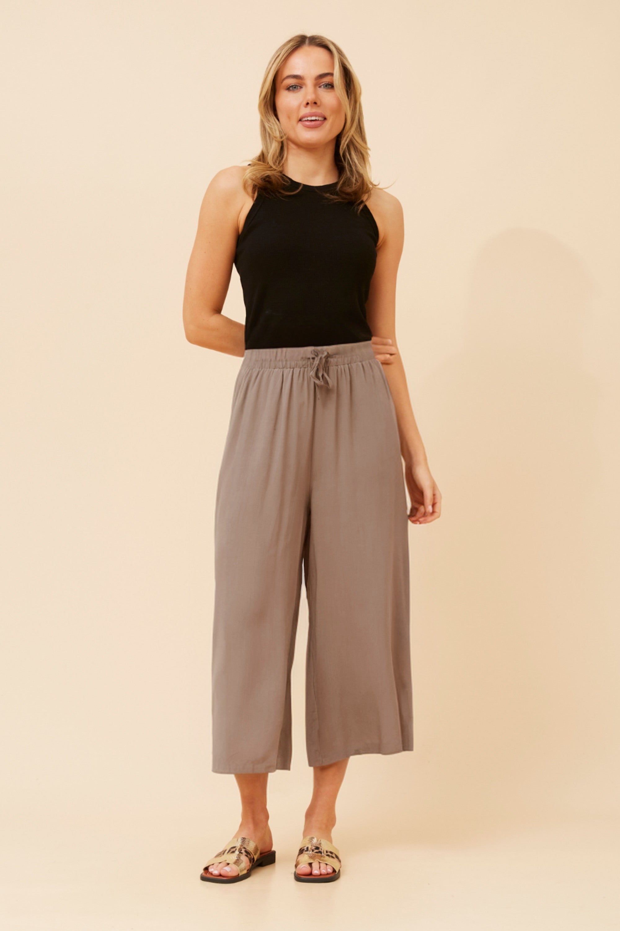 Chloe Wide Leg Cropped Pant - Mocha