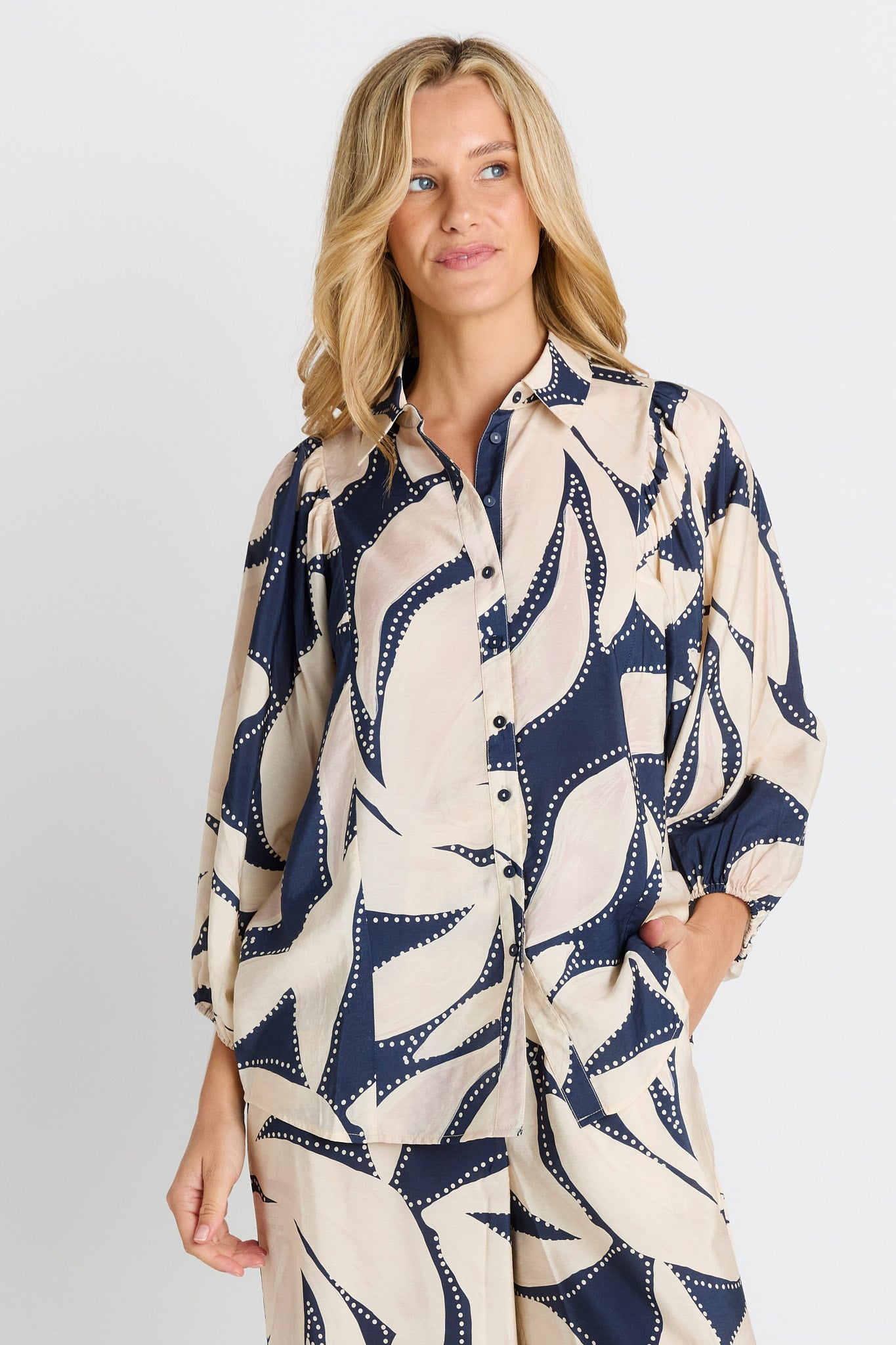 Nova Shirt - Navy Floral Print